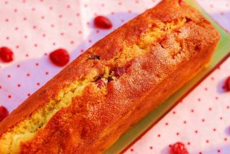 装盘，是不是很美貌哈，一眼看去，满满的都是蔓越莓果干喔```