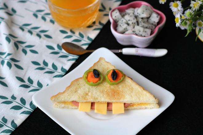 百变大眼怪三明治