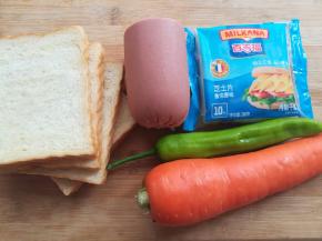 准备好做三明治需要用到的材料