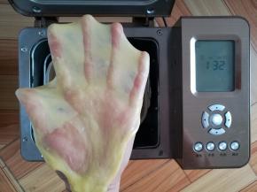 和面完成，顺手拉一个手套膜，28分钟出膜妥妥的
