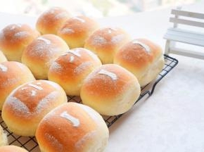 六一特制蜂蜜餐包就做好了