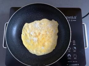 鸡蛋煎成蛋饼