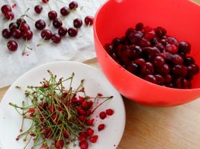 3.去除核和梗。