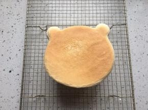 出炉后放在晾网上晾凉