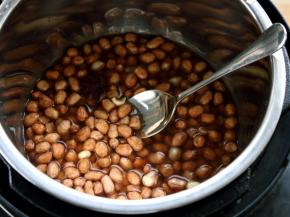 加入少量的水搅匀。