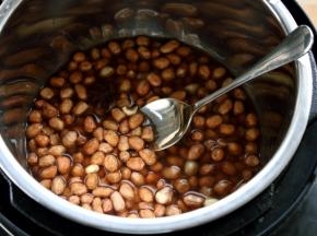加入少量的水搅匀。