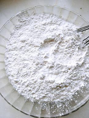 粉类混合搅拌均匀