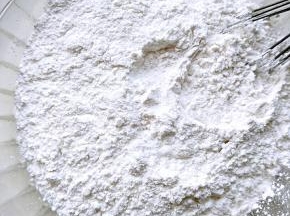 粉类混合搅拌均匀