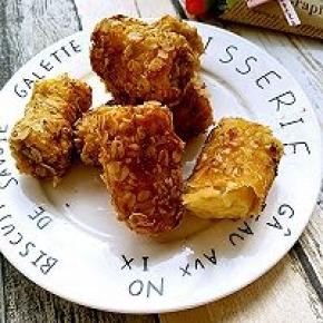 做好的麦片香蕉外皮酥脆，内心软糯！