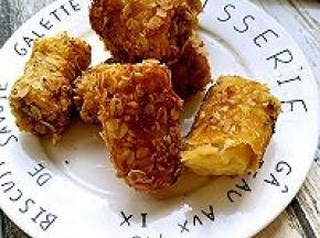 做好的麦片香蕉外皮酥脆，内心软糯！