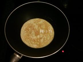 煎到两面金黄以后盛出来