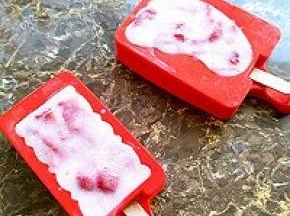 冷冻两个小时以上，用手轻松脱模。