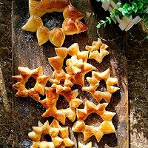 烤箱预热170度，中层烤12-15分钟