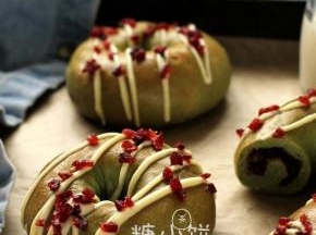 抹茶白巧蔓越莓贝果