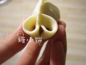 鱼眼下面也捏合一下会显得比较挺括