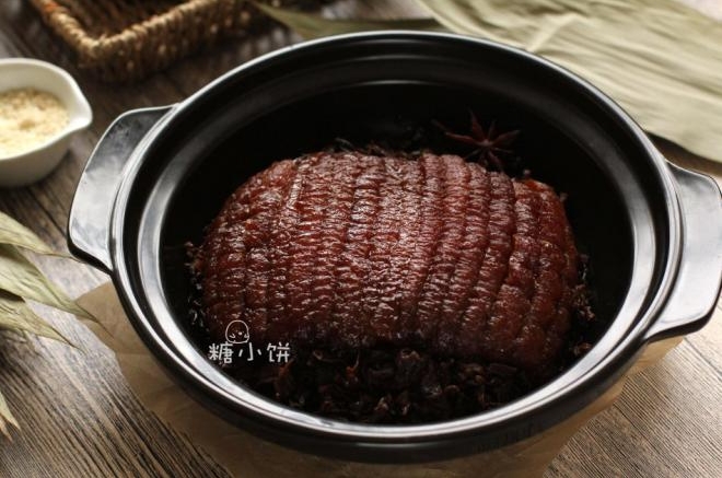 【梅干菜扣肉】