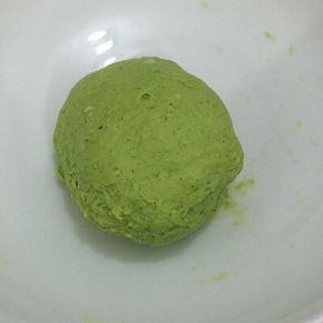 和成面团，饧十分钟