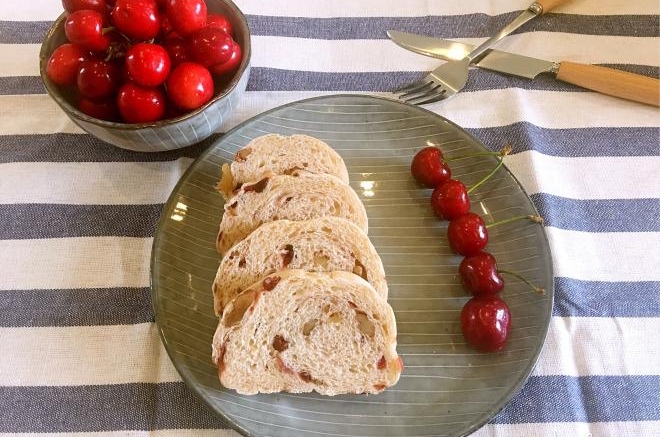 葡萄果汁软欧包