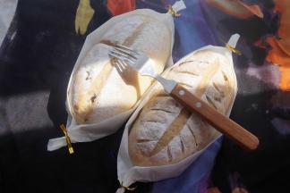 葡萄果汁软欧包就做好了