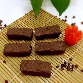 取出切成块后，放入冰箱冷藏，随时可以吃啦