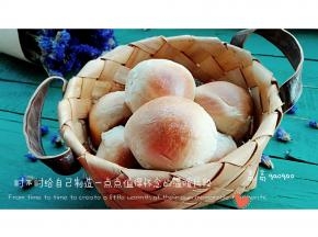 6. 烤箱预热，中层，上下火170度，25分钟（根据自家烤箱实际温度灵活操作）