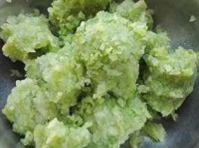 3. 稍微箍一下水份