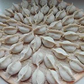 10. 放入馅料，包起来即可