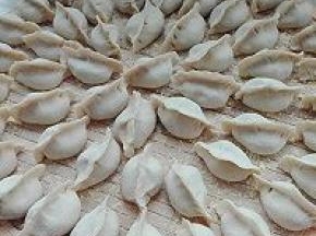 10. 放入馅料，包起来即可