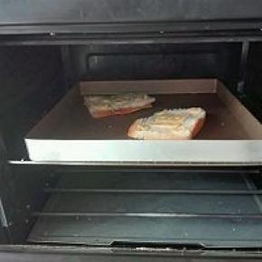 5. 烤箱中层，180度，12分钟