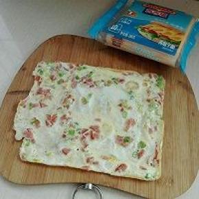 7. 用葱花同火腿沫做个煎蛋