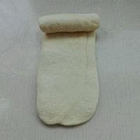 8. 再次擀长，自上而下卷起