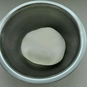 2. 所有材料混合揉至光滑