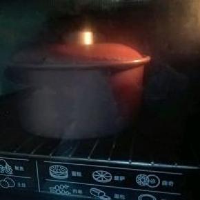 8. 烤箱预热，中下层130度55分钟（请根据自家烤箱实际温度操作）