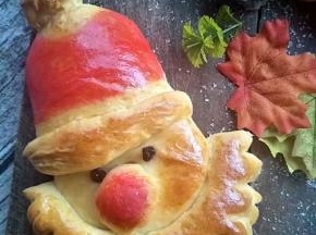 两个造型，帽子不同