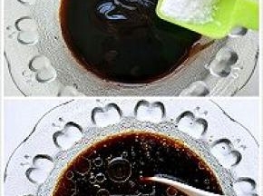 调配酱汁: 
调汁：生抽，老抽，蚝油，鱼露、芝麻油、凉开水、盐、白糖，全部拌匀，然后尝下味道，根据自己的喜好再进行微调。