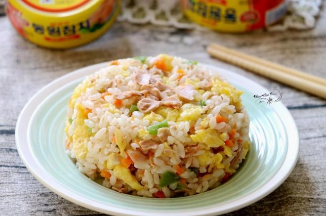 金枪鱼炒饭