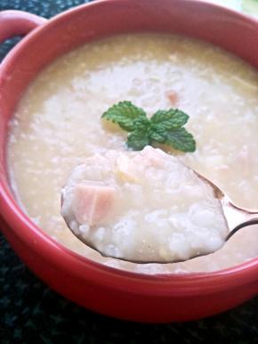 美味咸蛋火腿粥让你吃了一碗又一碗。