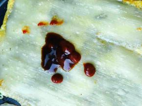 加甜面酱，辣酱。