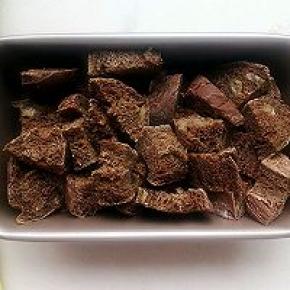 巧克力葡萄干面包切块（焗饭面包可随意）