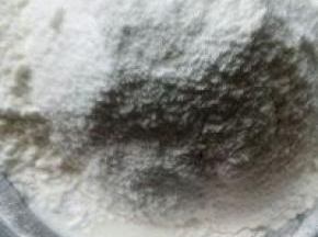 加入混合好的面粉和奶粉，搅拌均匀没有颗粒