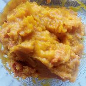 我没有去皮，可以看见有皮，用勺子压碎成糊基本吃不出那个是肉那个是皮。