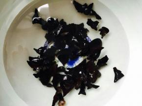 木耳提前泡发。