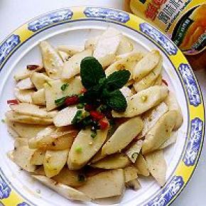 好了装盘，开吃，很简单有没有。