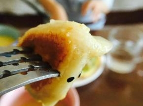 细节图，金黄的底面，非常好吃。