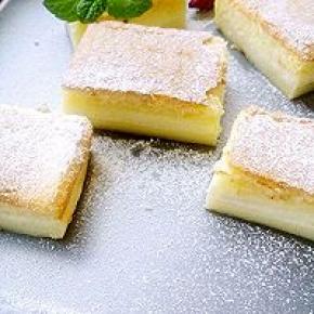 烤箱预热180度40分钟，表面金黄用牙签插入能干净带出