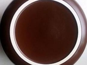 长时间高温烧烤之后的砂锅，锅底都完好无损，不愧是耐烧性能独步天下的好砂锅，设计合理。美观高端大气。