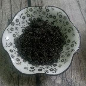 芝麻加少许熟糯米粉打粉越细越好