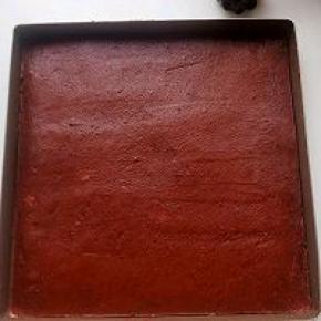 烤箱中层150度40分钟，烤好后边上就会翘起来