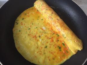 再倒入一层蛋液