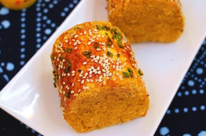 葱香肉松面包卷(汤种)